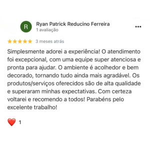 Imagem com a foto do paciente, o nome do paciente, 5 estrelas e um comentário explicando porque o paciente ficou muito satisfeito com o tratamento no consultório do Dr. Claudinei dentista Araucaria que diz: Simplesmente adorei a experiência! O atendimento foi excepcional, com uma equipe super atenciosa e pronta para ajudar. O ambiente é acolhedor e bem decorado, tornando tudo ainda mais agradável. Os produtos/serviços oferecidos são de alta qualidade e superaram minhas expectativas. Com certeza voltarei e recomendo a todos! Parabéns pelo excelente trabalho!